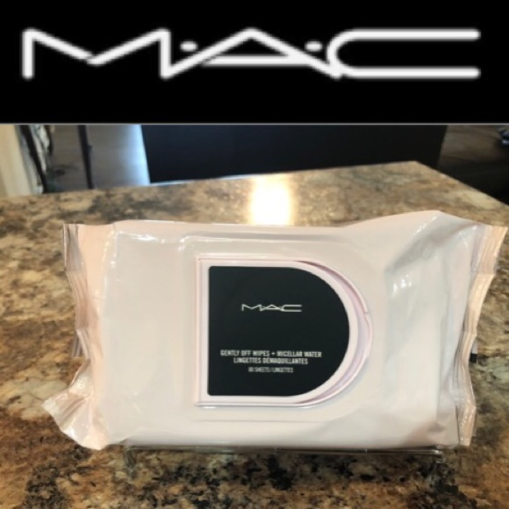 M•A•C Wipes.